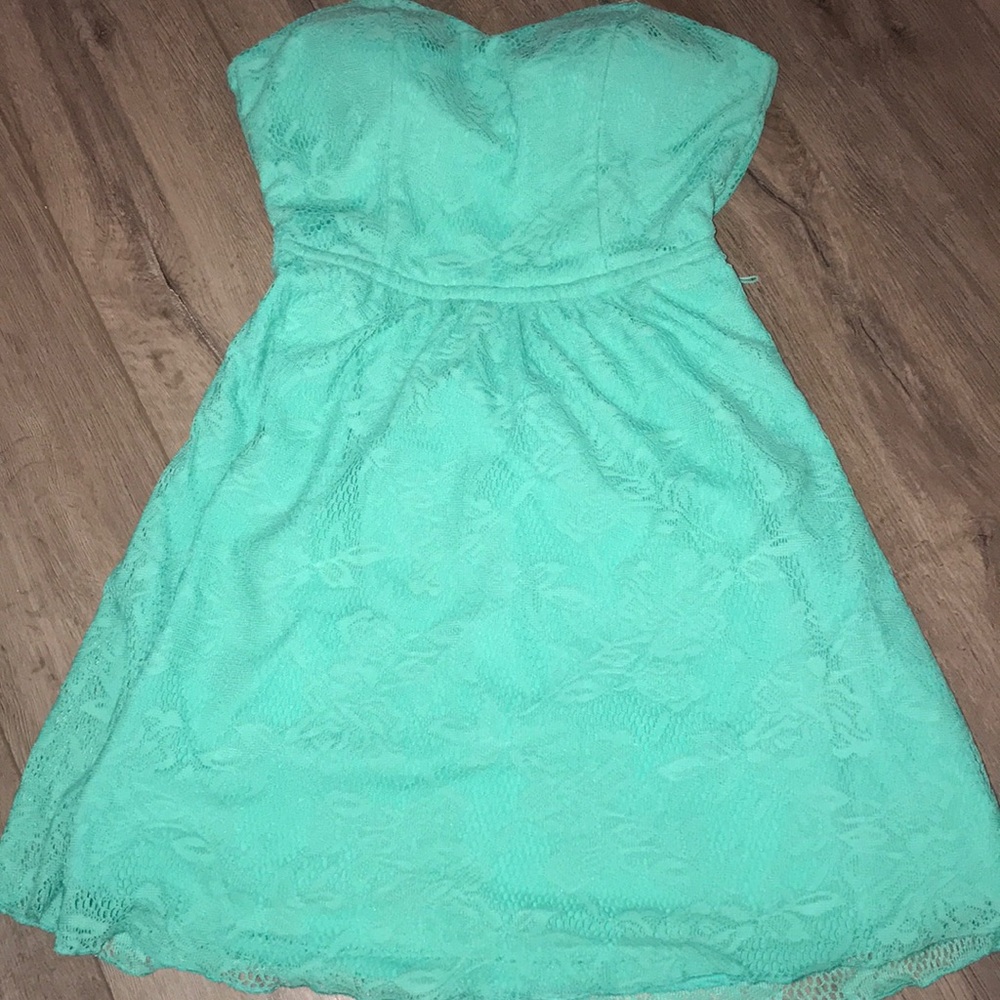 Junior strapless dress